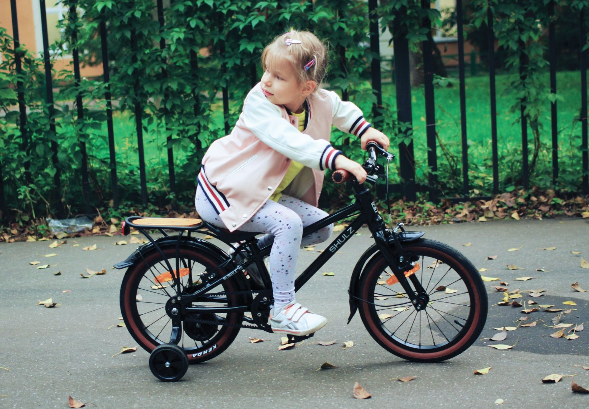 Детский велосипед колеса 16. Детский велосипед Shulz Bubble 16. Детский велосипед Shulz Bubble 16 черный. Детский велосипед Shulz 20. Шульц велосипед 16 колеса.