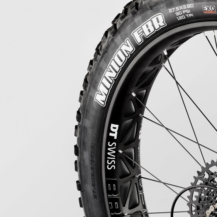 Canyon Dude CF 8 2021 Mag Russia